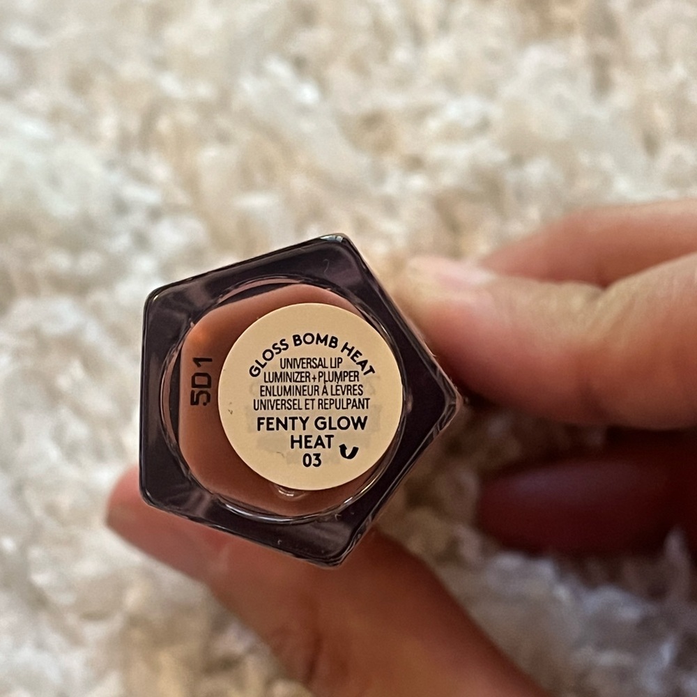 Fenty Beauty Gloss Bomb Heat - Picture 2 of 2
